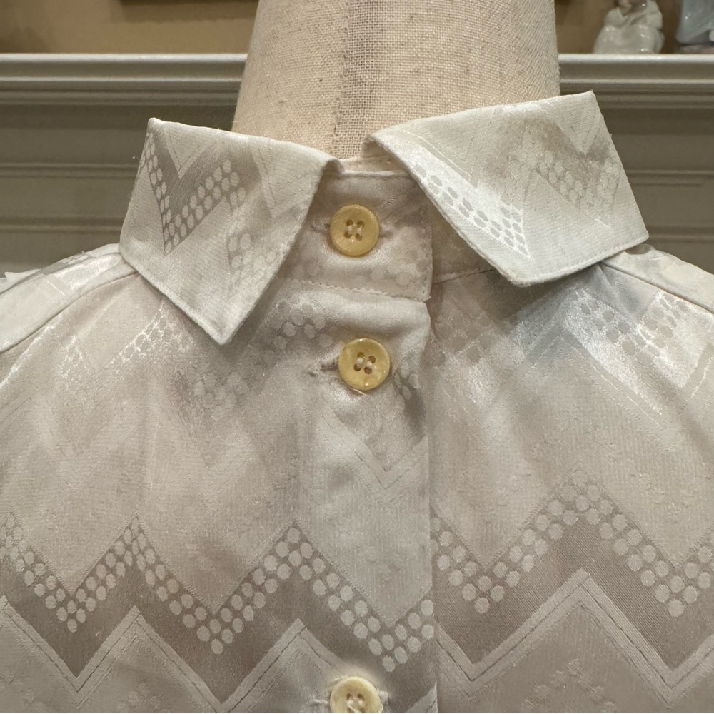 Nilani Vintage White Chevron Puff Sleeve Button-Down Blouse – Size 8 - Picture 8 of 11